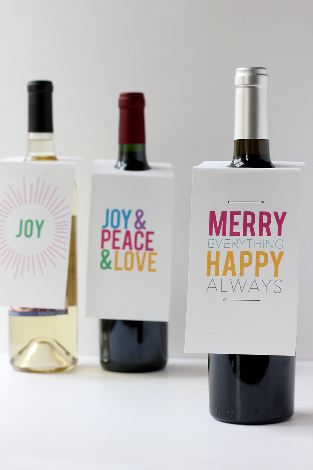 free printable wine bottle gift tags for the holidays