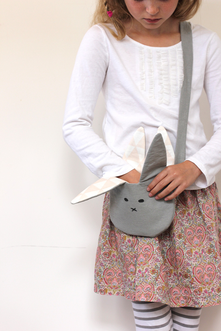 diy bunny purse sewing tutorial on aliceandlois.com
