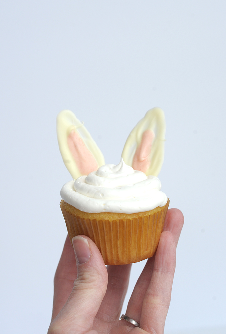 DIY White Chocolate Bunny Ear Cupcakes