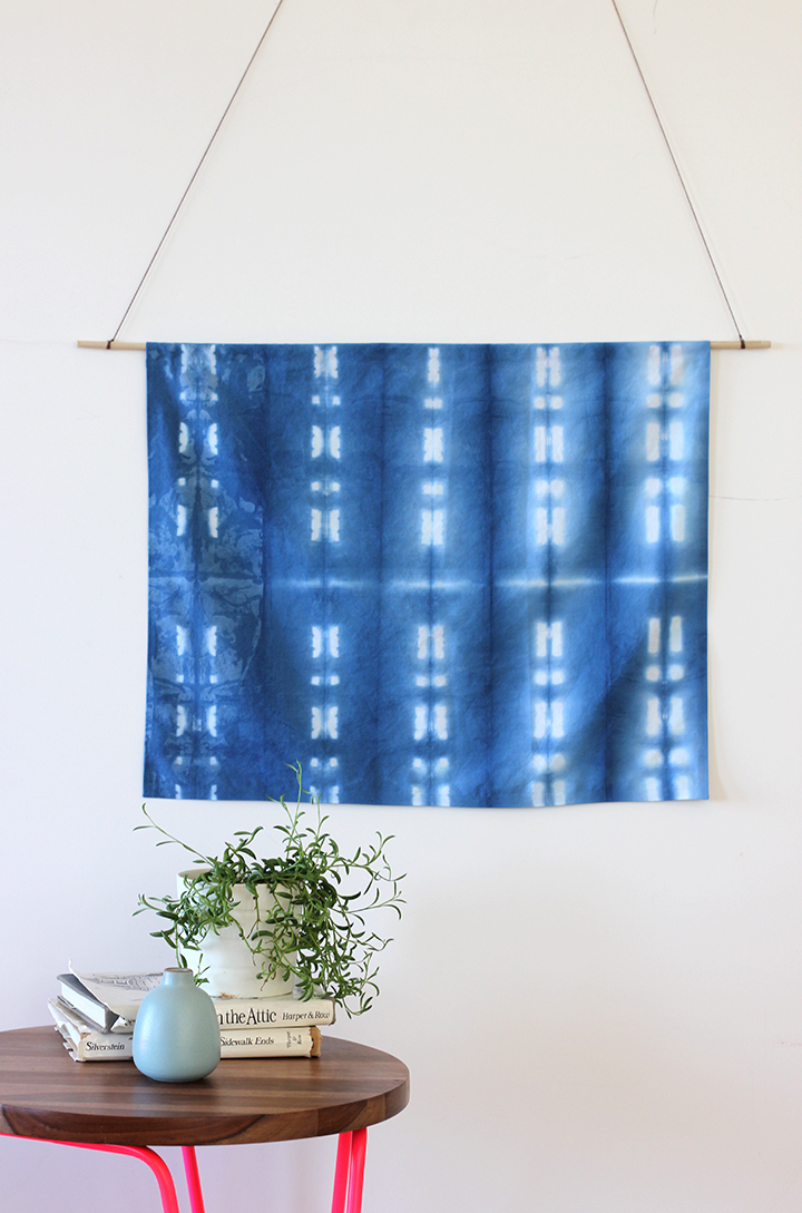 DIY Shibori No-sew Wall Hanging // alice & lois